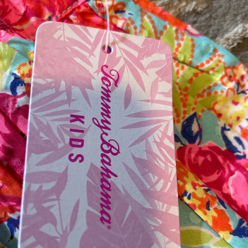 Tommy Bahama 3 Piece Set-Floral Top, Pink Shorts, and Flower Hair Clip - Picture 5 of 8